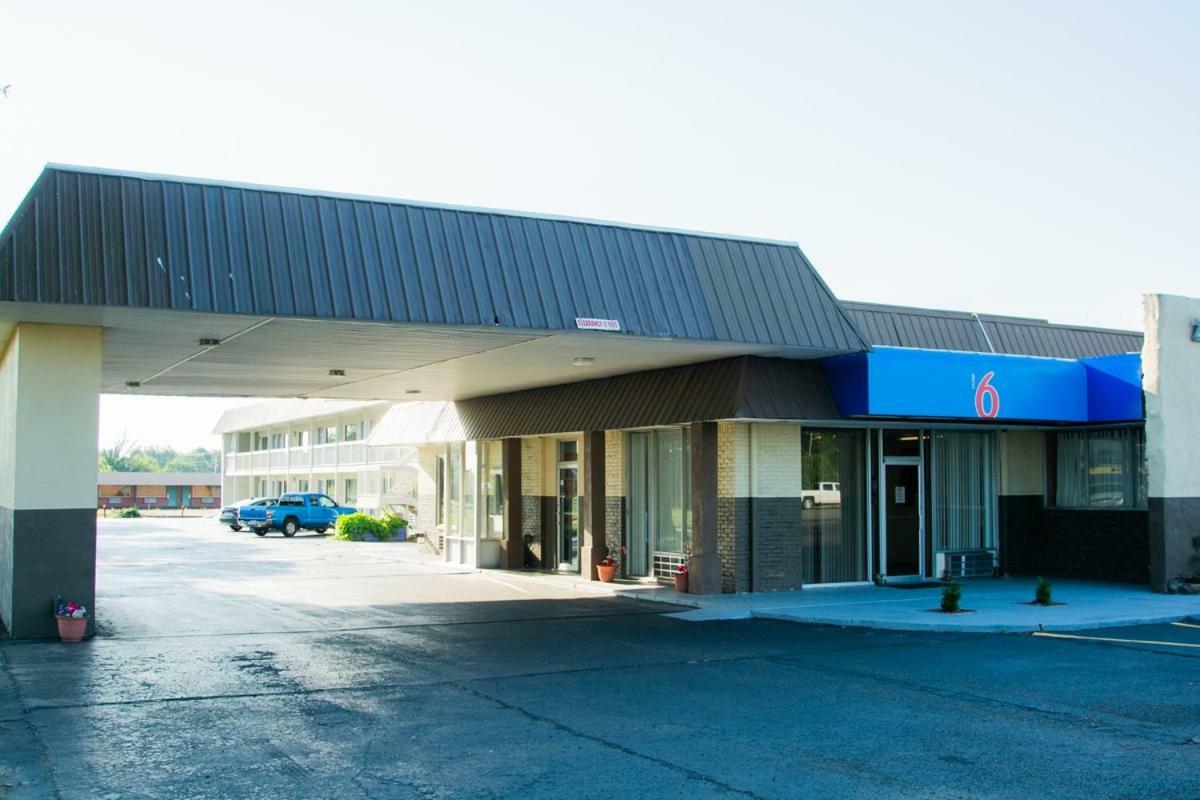 Motel 6-Brinkley, Ar Екстер'єр фото